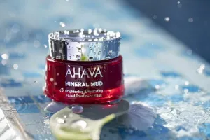 AHAVA Aufhellende und feuchtigkeitsspendende Schlammmaske für empfindliche Haut. Inhalt: 50 ml